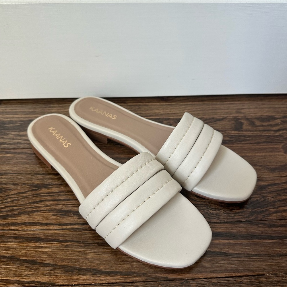 Kaanas Maya Women's Cream Sandals